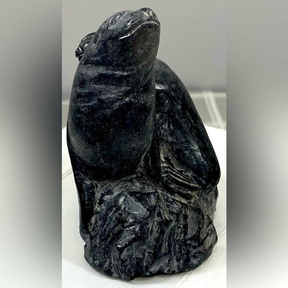Seals Mom & Baby Carved Figurine Al Wolf Sculptures Canada Inuit Style Mammal - Picture 3 of 7